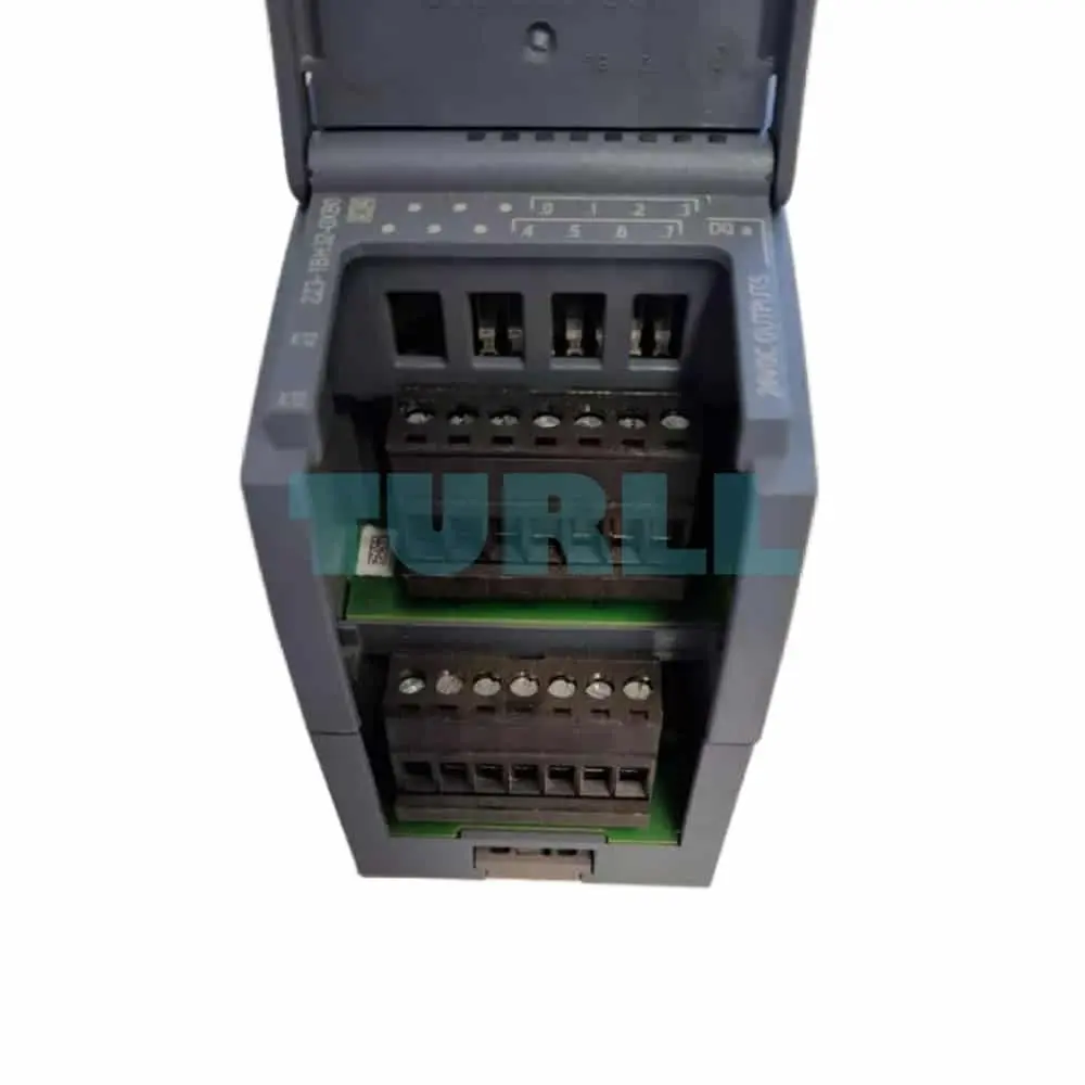 6AG1221-1BH32-2XB0 Siemens SIPLUS S7-1200 SM 1221 16DI Original Brand New 3 6AG1221-1BH32-2XB0 Siemens SIPLUS S7-1200 SM 1221 16DI
