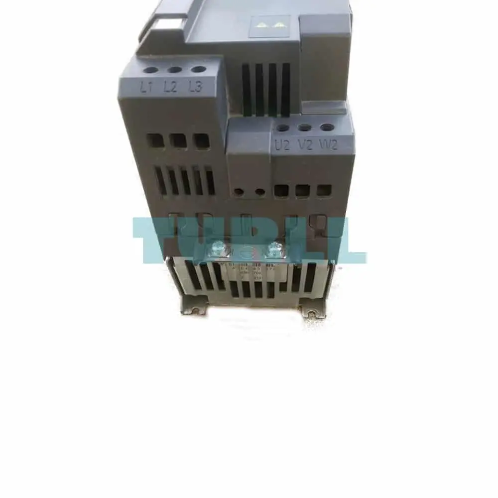 6SL3220-1YD24-0UB0 Siemens SINAMICS G120XA Original Brand New 3 6SL3220-1YD24-0UB0 SINAMICS G120XA